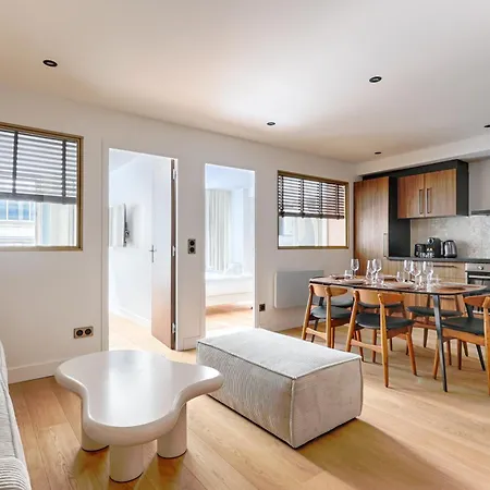 Design Au Coeur Du Sentier * Paris