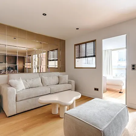 Design Au Coeur Du Sentier * Paris